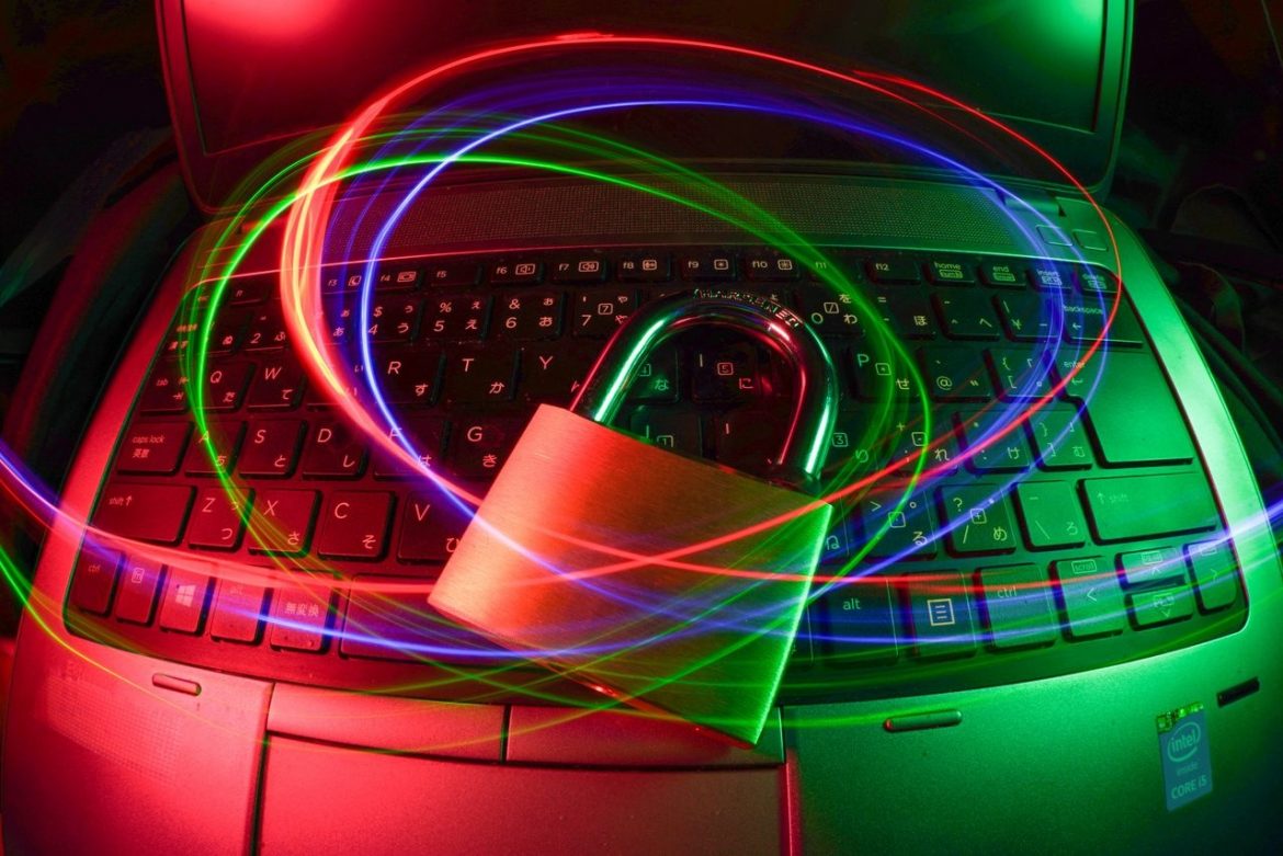 Brasileiros amargam prejuízo de meio bilhão de reais em golpes digitais – Revista Security Brasileiros amargam prejuízo de meio bilhão de reais em golpes digitais - RMAI