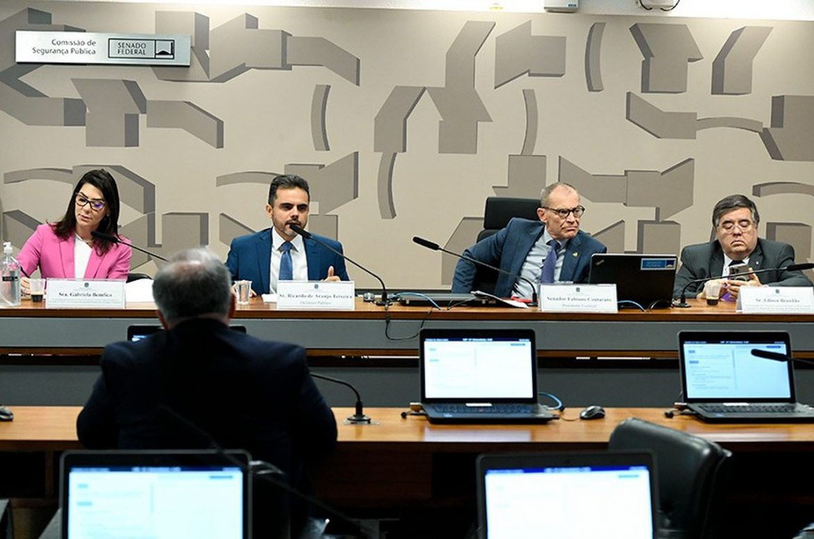 Defensores públicos vão ao Senado discutir papel nos processos penais – Revista Security Defensores públicos vão ao Senado discutir papel nos processos penais - Revista Security